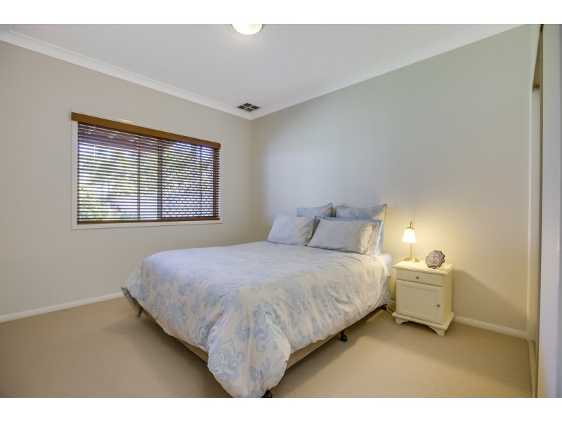 44 Waterview Avenue, Wynnum QLD 4178
