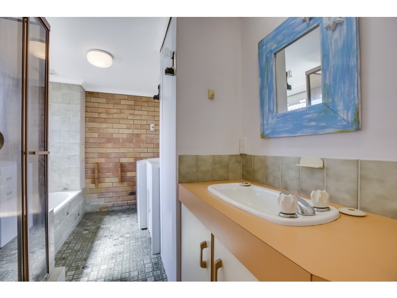 2 – 14 Nelson Parade, Manly QLD 4179