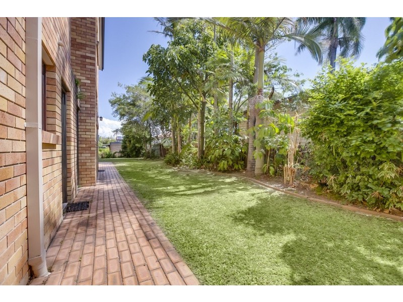 2 – 14 Nelson Parade, Manly QLD 4179