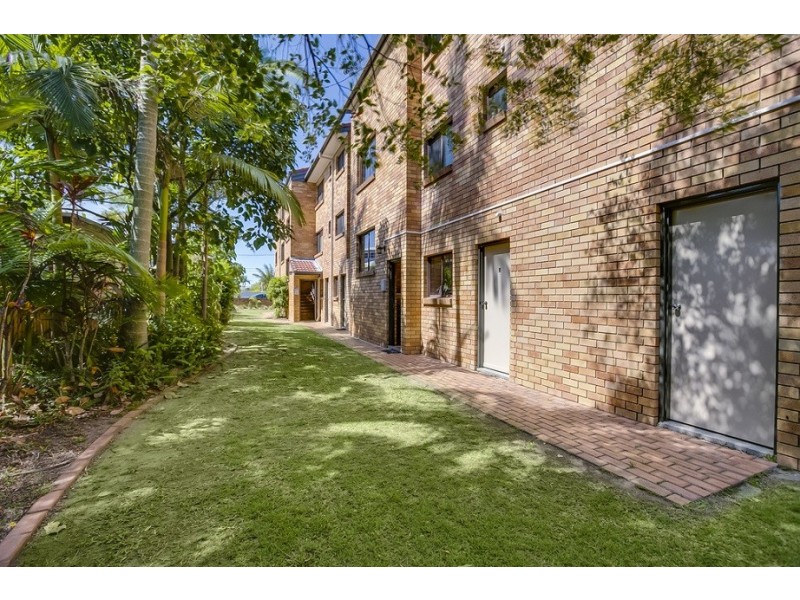 2 – 14 Nelson Parade, Manly QLD 4179
