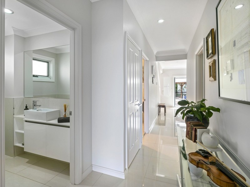 353 Esplanade, Manly QLD 4179