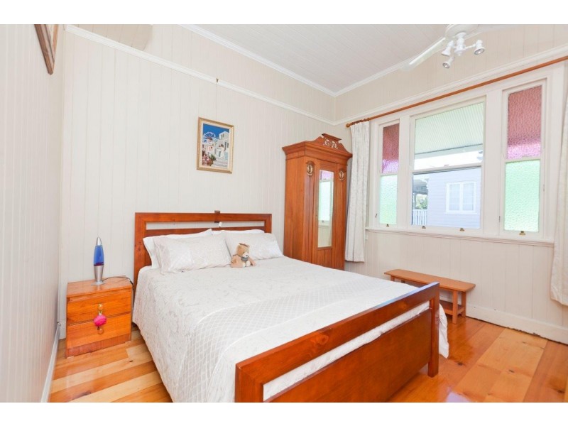 36 Waterview Avenue, Wynnum QLD 4178