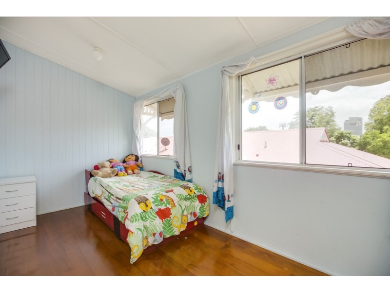 89 Chestnut Street, Wynnum QLD 4178