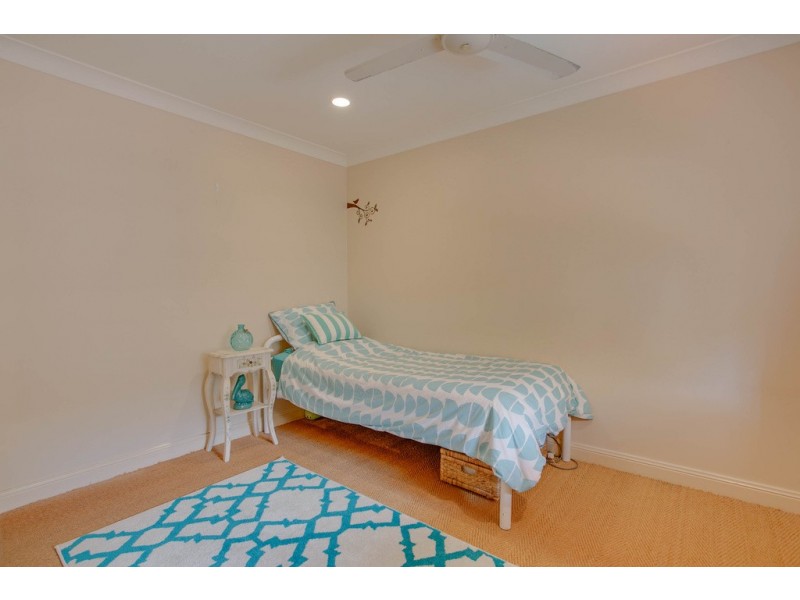 32 Chestnut Street, Wynnum QLD 4178