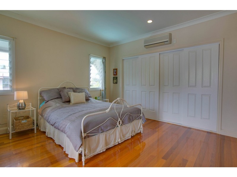 32 Chestnut Street, Wynnum QLD 4178