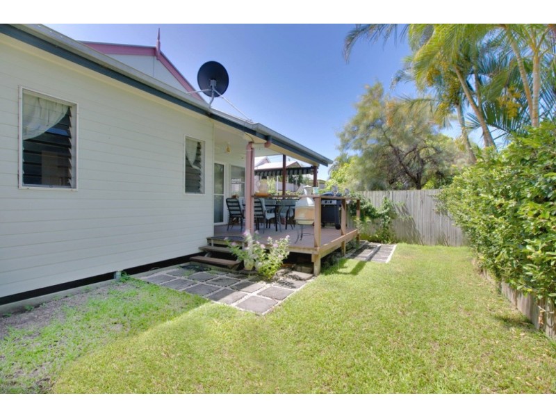 32 Chestnut Street, Wynnum QLD 4178