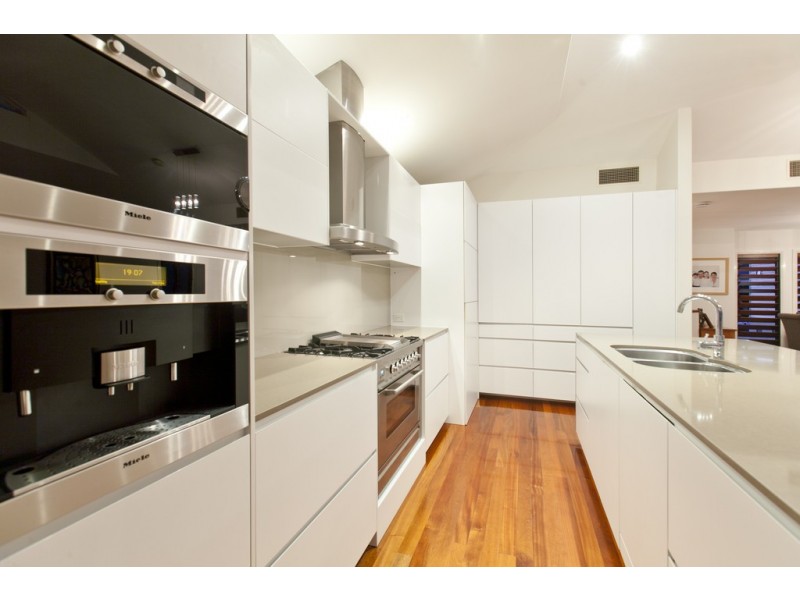 34 Macdonald Street, Lota QLD 4179