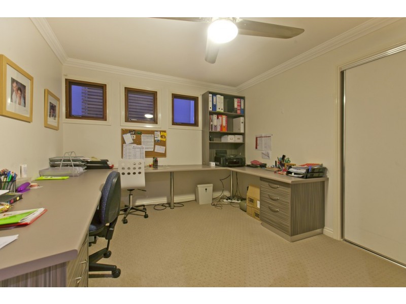 34 Macdonald Street, Lota QLD 4179