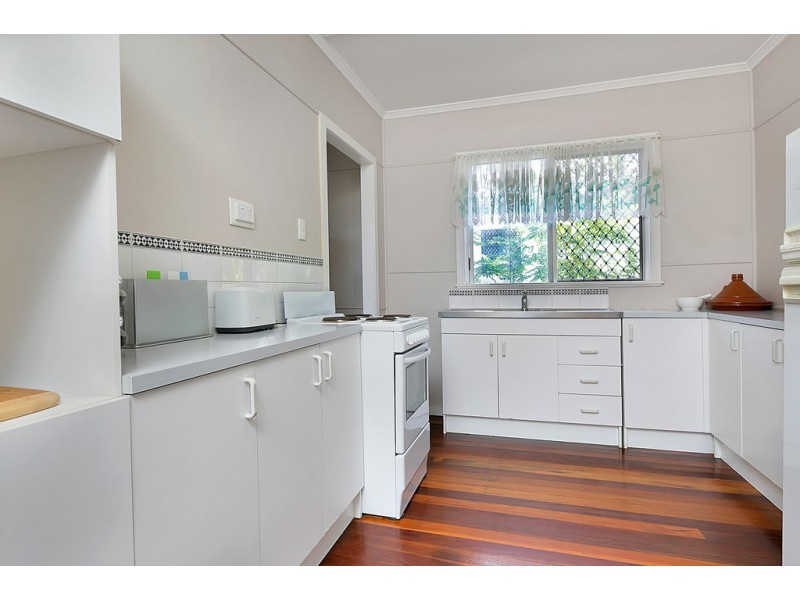 41 Patterson Street, Wynnum West QLD 4178