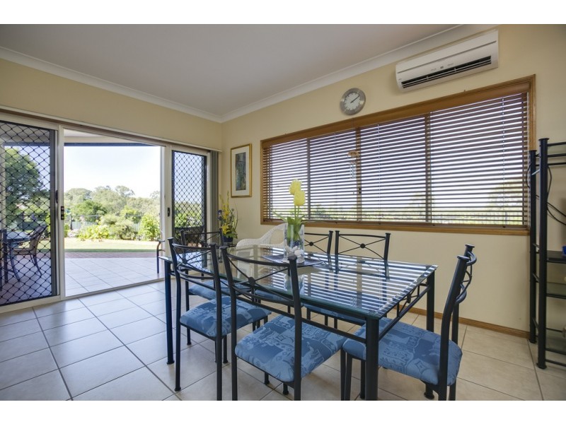 8 Dane Court, Manly West QLD 4179