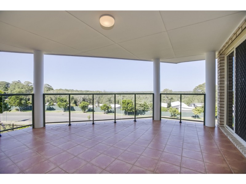 8 Dane Court, Manly West QLD 4179