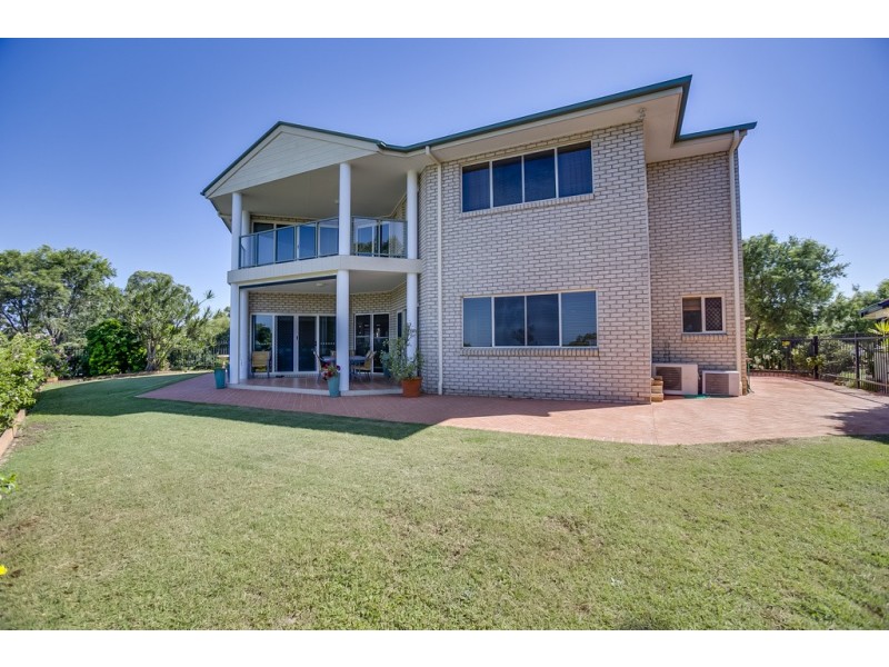 8 Dane Court, Manly West QLD 4179