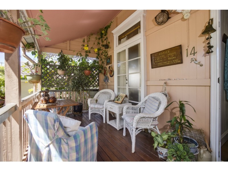 14 Moreton Avenue, Wynnum QLD 4178