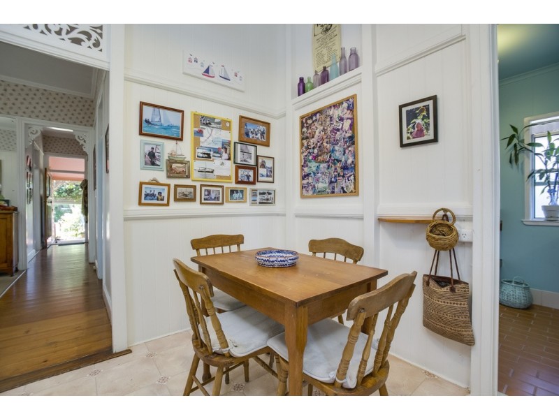 14 Moreton Avenue, Wynnum QLD 4178