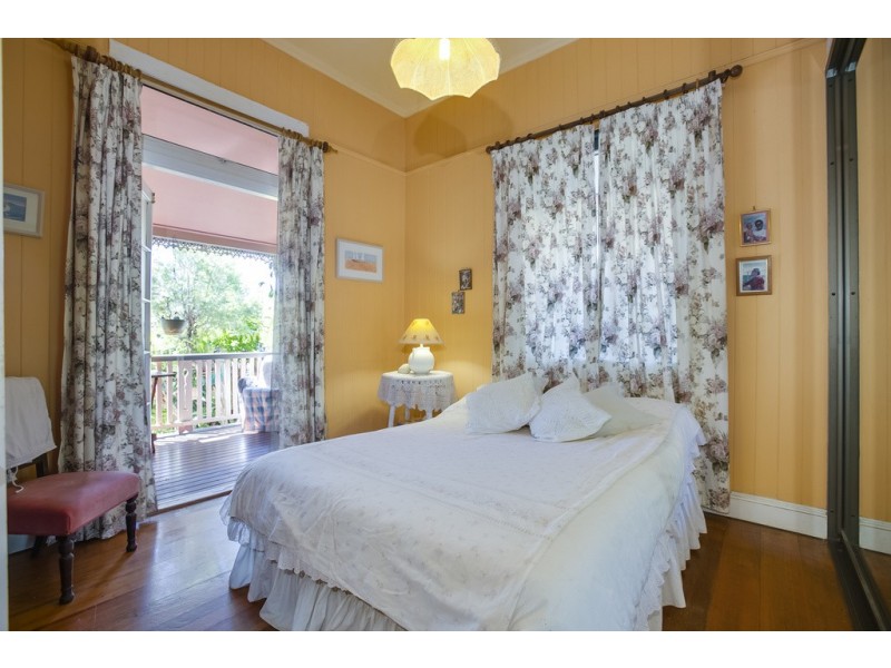 14 Moreton Avenue, Wynnum QLD 4178