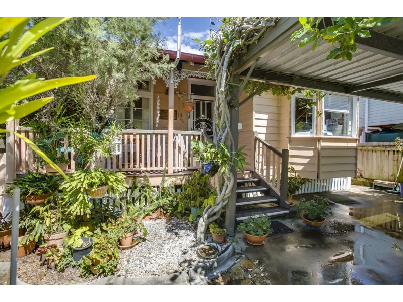 14 Moreton Avenue, Wynnum QLD 4178