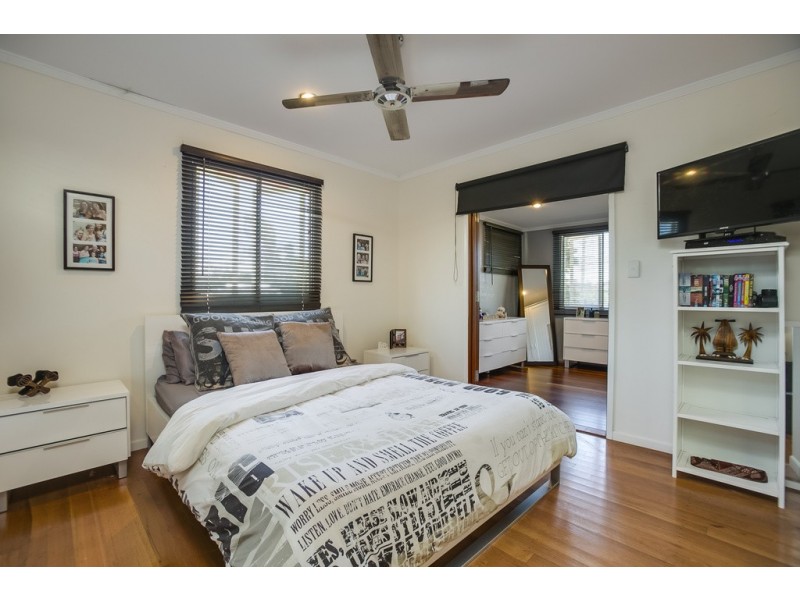 72 Empire Avenue, Manly West QLD 4179
