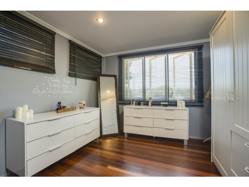 72 Empire Avenue, Manly West QLD 4179