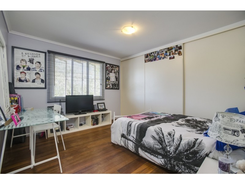 72 Empire Avenue, Manly West QLD 4179