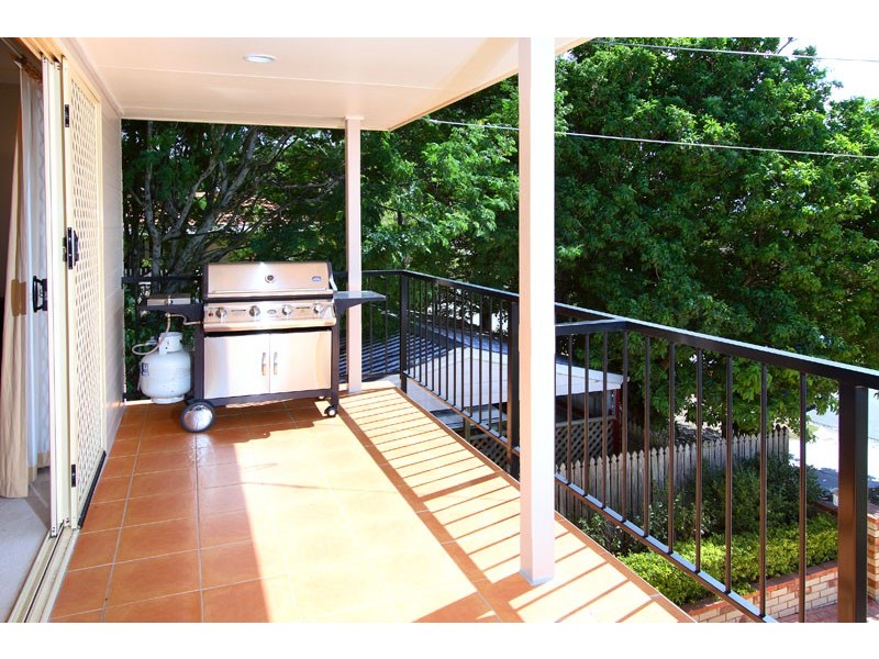 42 Carnation Road, Manly West QLD 4179