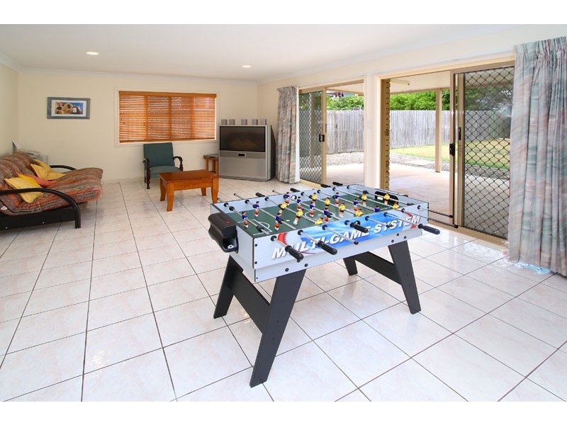 42 Carnation Road, Manly West QLD 4179