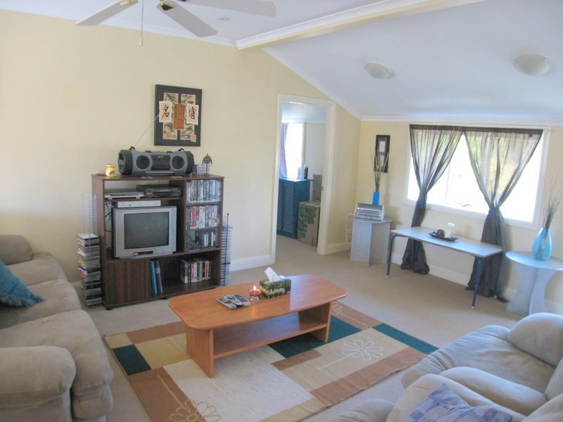 11 Pansy Street, Wynnum QLD 4178