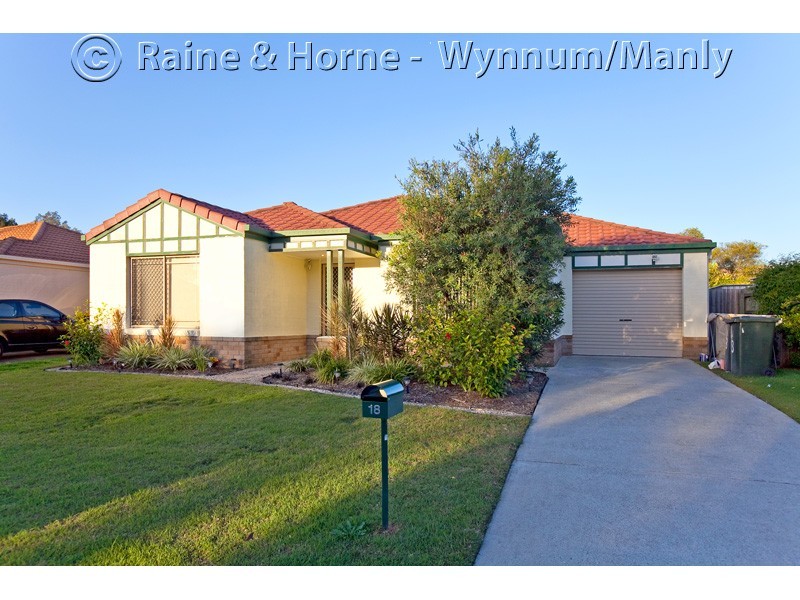 18 School Road, Wynnum West QLD 4178