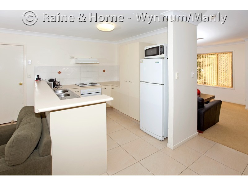 18 School Road, Wynnum West QLD 4178