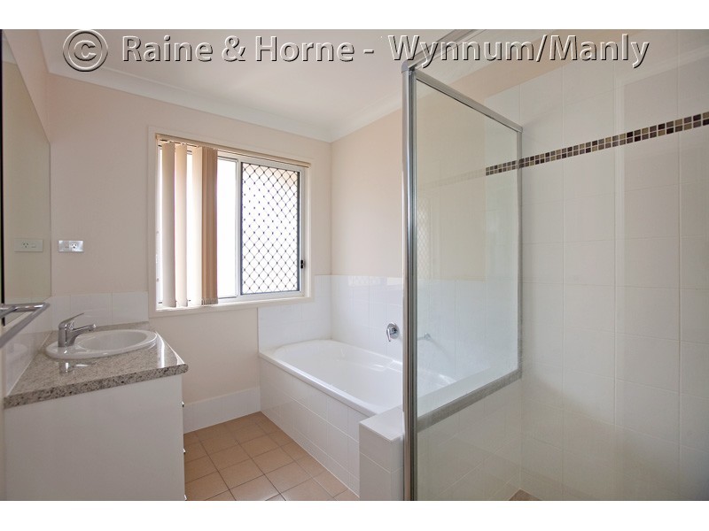 11 Cola Crescent, Wynnum West QLD 4178