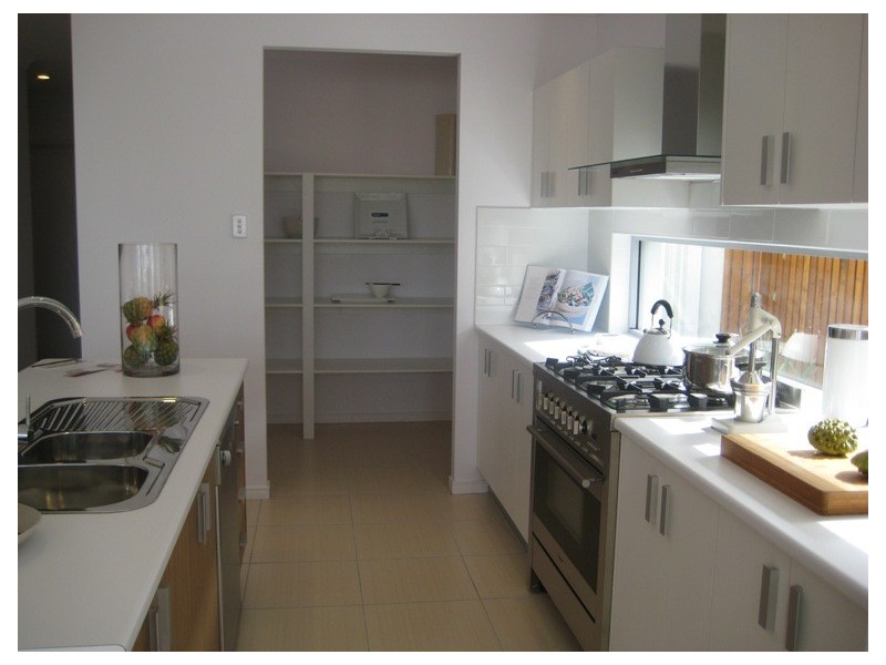 92 Worthing Street, Wynnum QLD 4178
