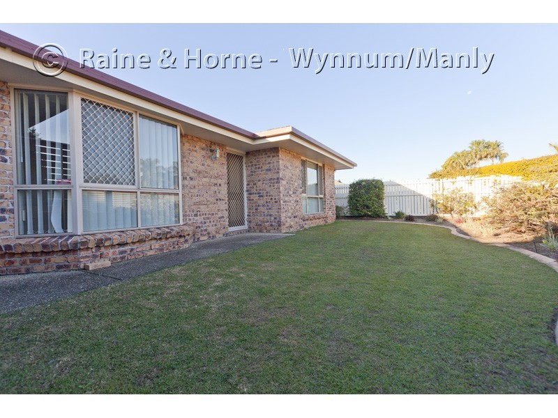 21 Poinciana Street, Wynnum West QLD 4178