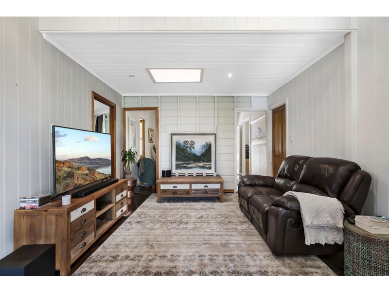 122 KINGSLEY TCE, Manly QLD 4179