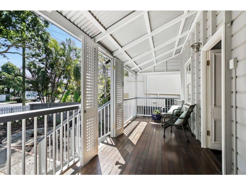 122 KINGSLEY TCE, Manly QLD 4179