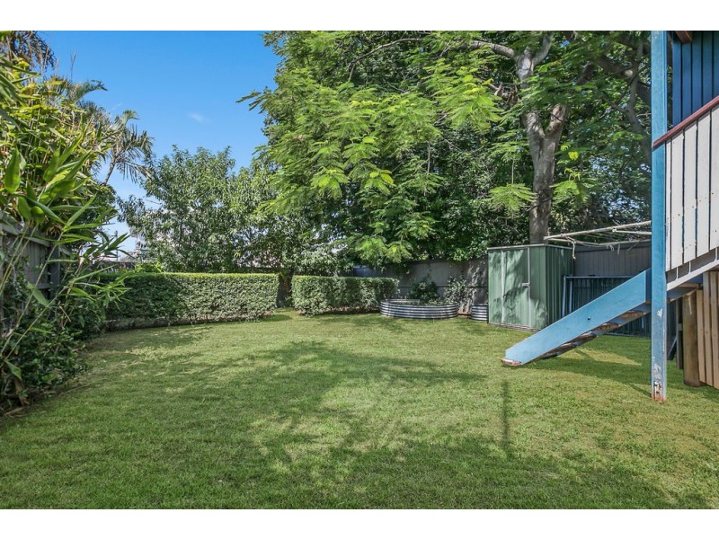 122 KINGSLEY TCE, Manly QLD 4179