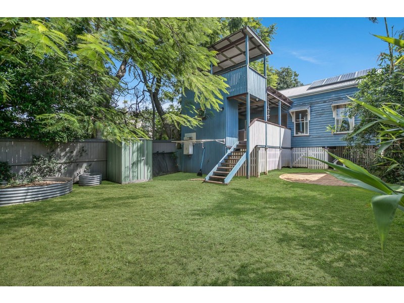 122 KINGSLEY TCE, Manly QLD 4179