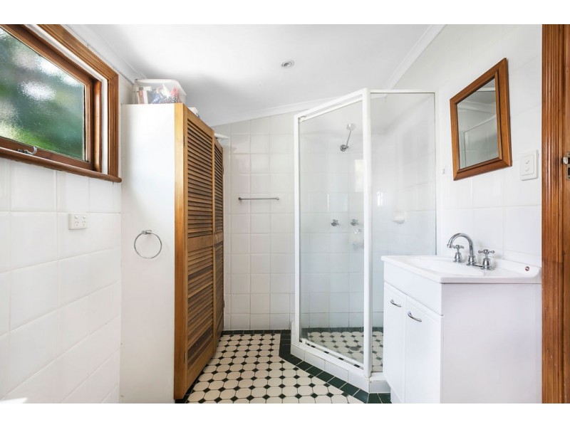 122 KINGSLEY TCE, Manly QLD 4179