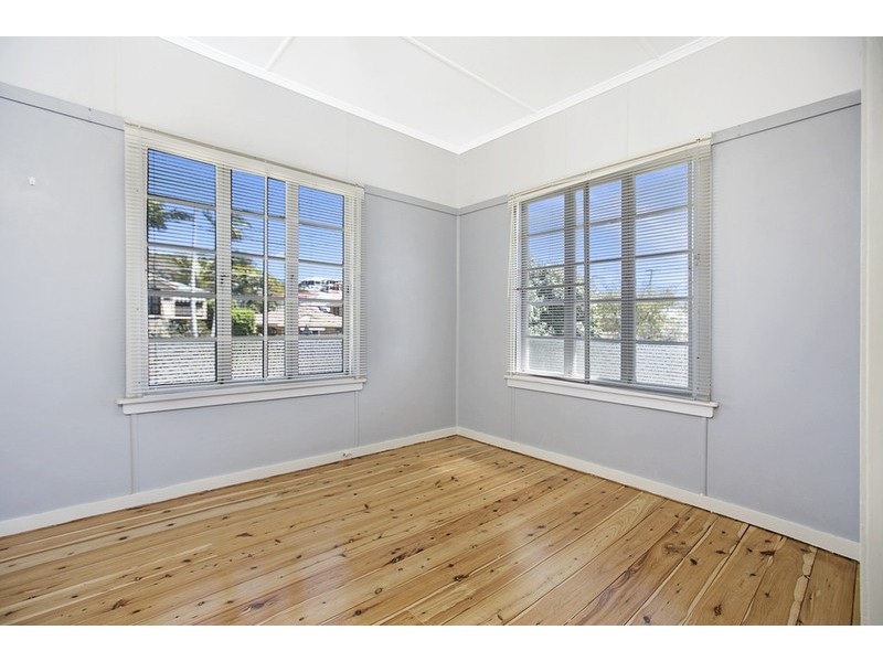 35 Granada Street, Wynnum QLD 4178