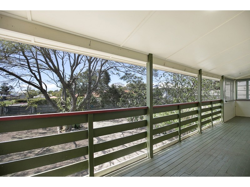 35 Granada Street, Wynnum QLD 4178