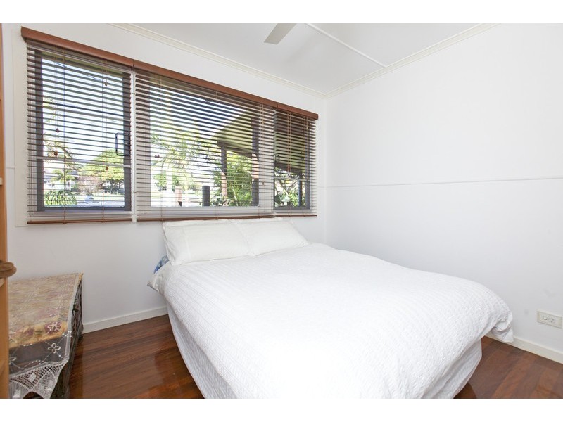 16 CLAYMEADE STREET, Wynnum QLD 4178