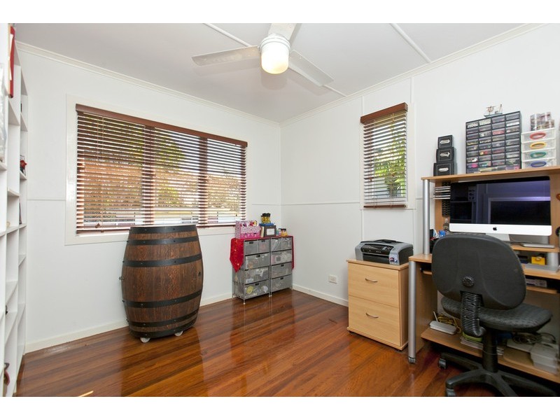 16 CLAYMEADE STREET, Wynnum QLD 4178