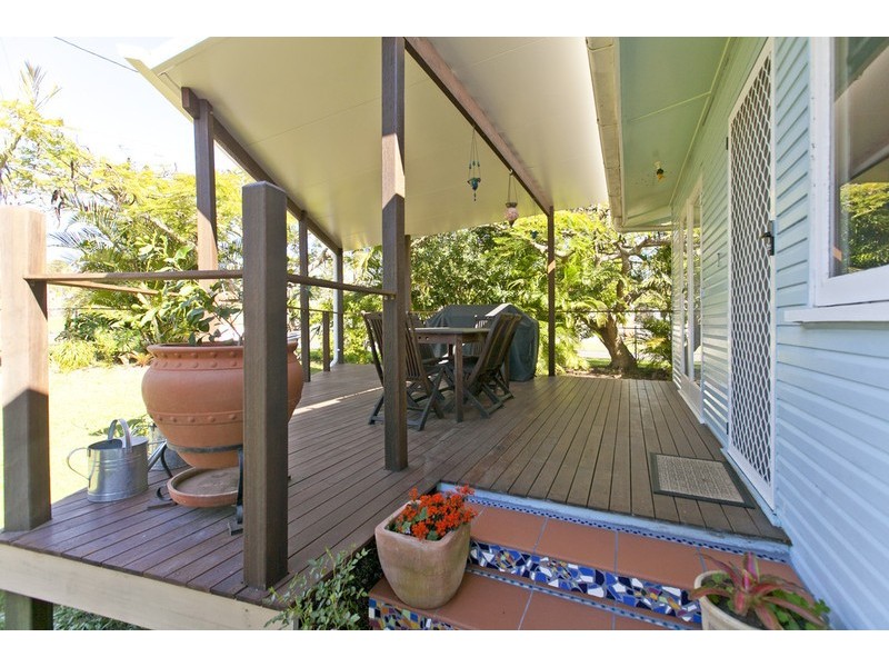 16 CLAYMEADE STREET, Wynnum QLD 4178