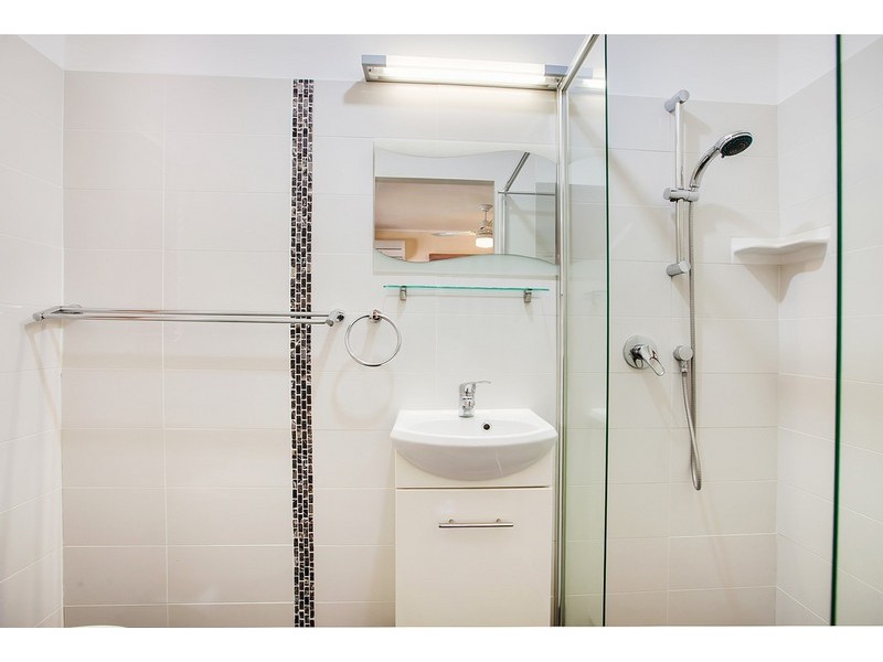 87 Moreton Avenue, Wynnum QLD 4178