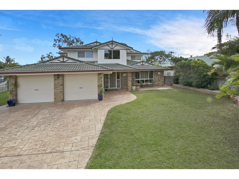 16 Coral Close, Manly West QLD 4179