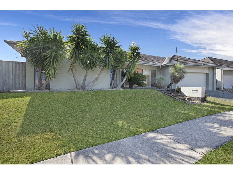 25 Mossvale Drive, Wakerley QLD 4154