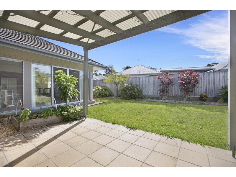 25 Mossvale Drive, Wakerley QLD 4154
