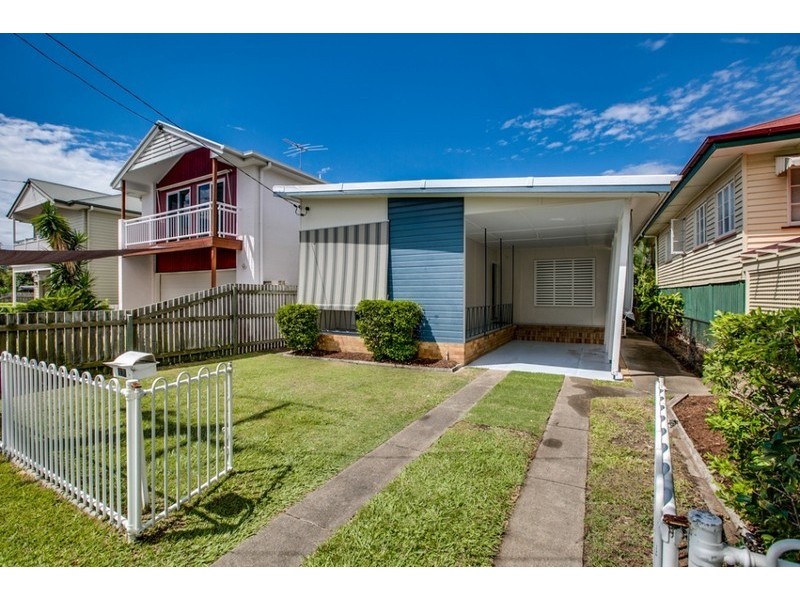 32 Stewart Parade, Manly QLD 4179