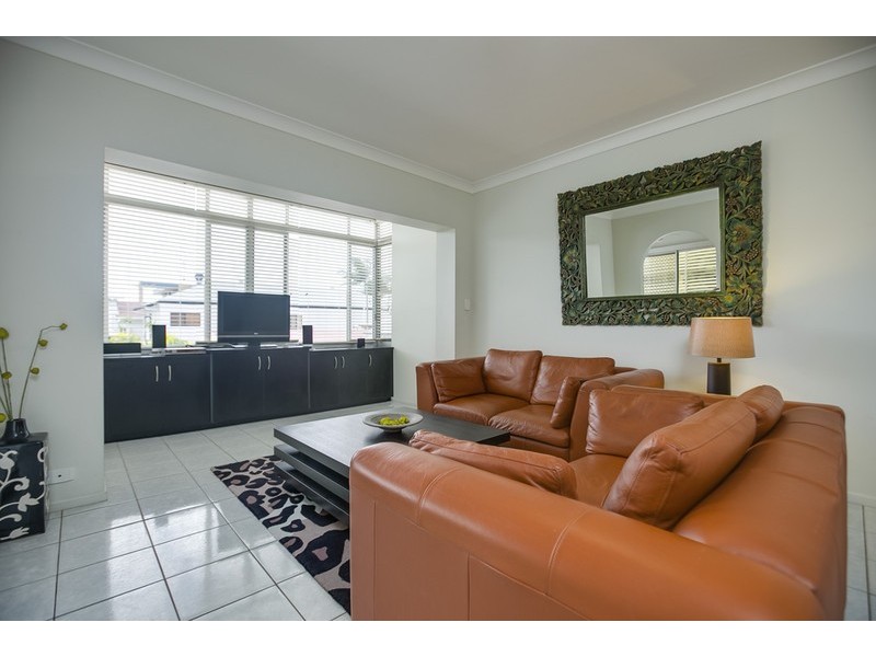 3/427 ESPLANADE, Manly QLD 4179