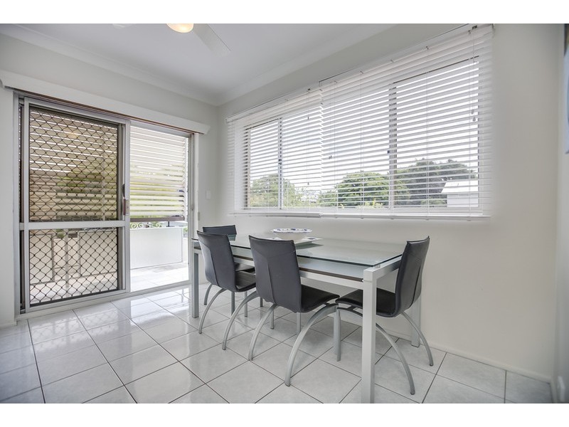 3/427 ESPLANADE, Manly QLD 4179