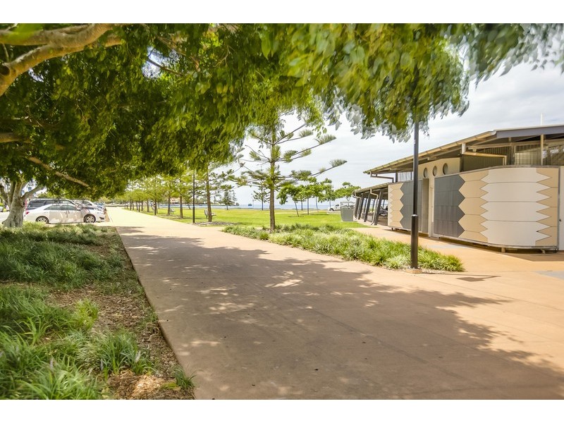 3/427 ESPLANADE, Manly QLD 4179