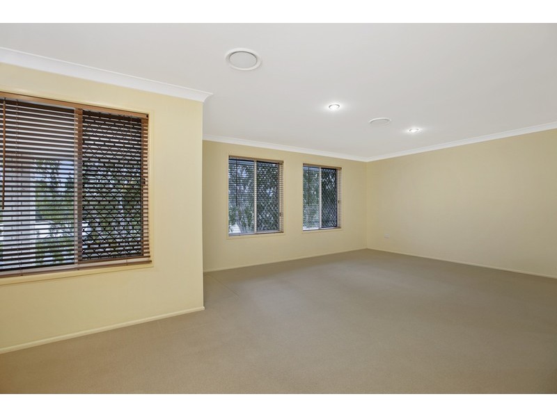 170 HINDES STREET, Lota QLD 4179